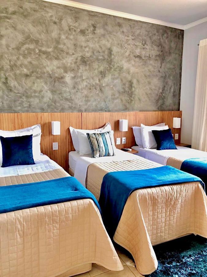 Lara'S Hotel Капітоліу Екстер'єр фото